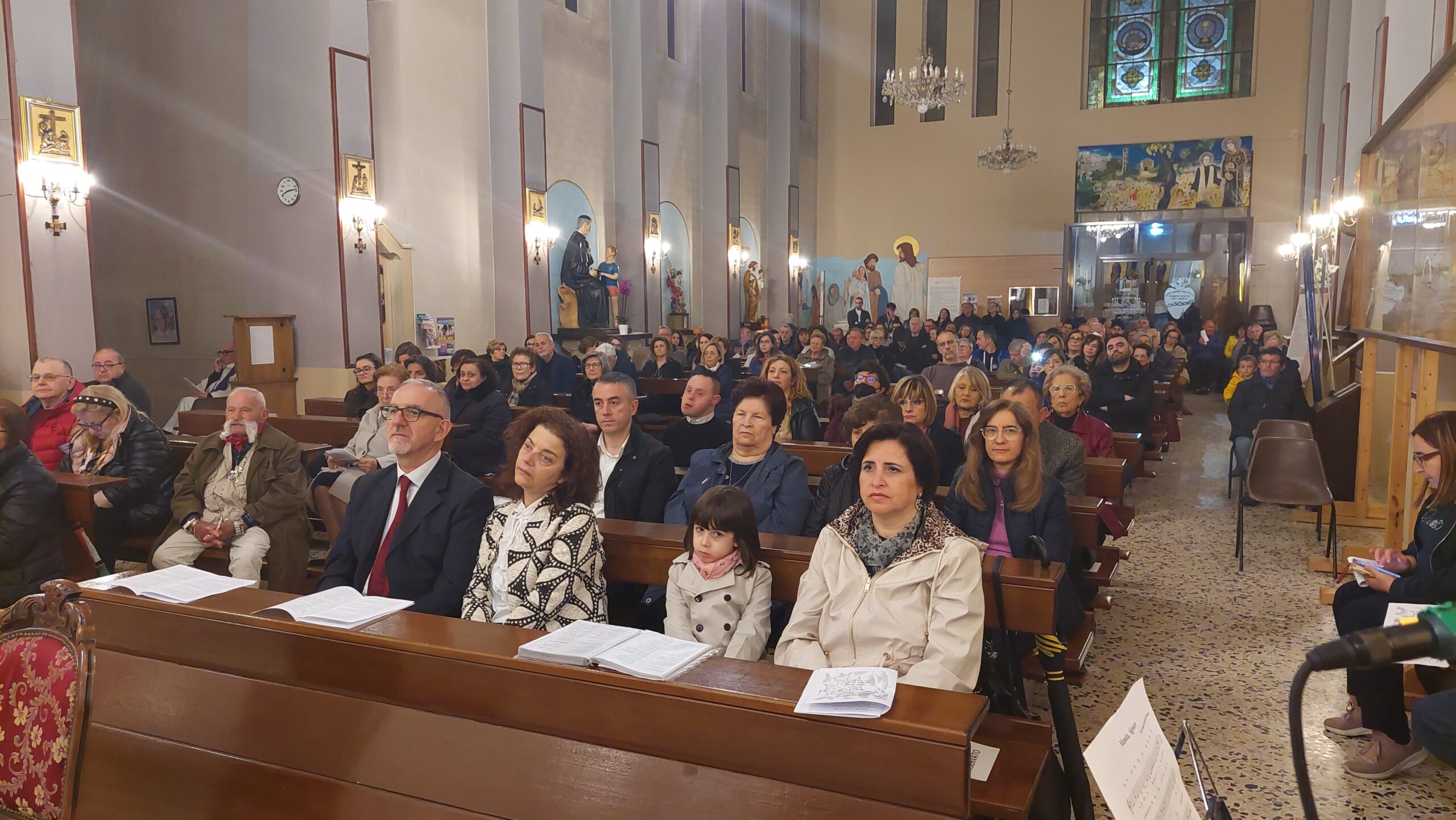 Adorazione Eucaristica Per Le Vocazioni 60^ GMPV: adorazione eucaristica per le vocazioni - Logos Matera