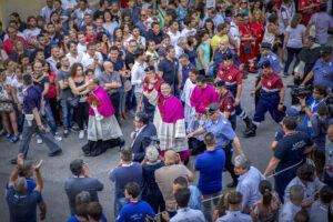 Popolo in festa