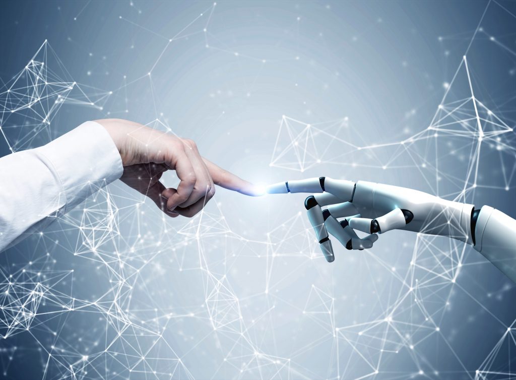 Il concetto di robot, intelligenza artificiale e umano.
La citazione della " Creazione di Adamo " nella Cappella Sistina